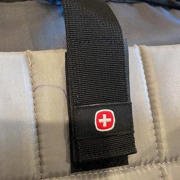 Wenger SwissGear messenger bag orange adjustable comfort strap laptop sleeve - Picture 5 of 12